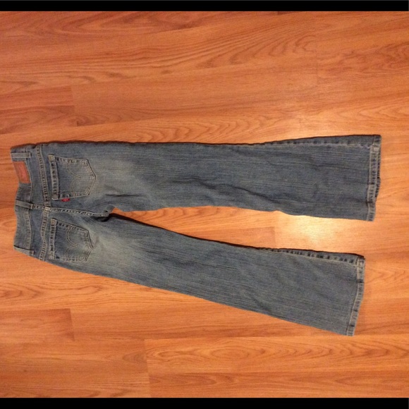 Girls Levi’s jeans - Picture 2 of 3